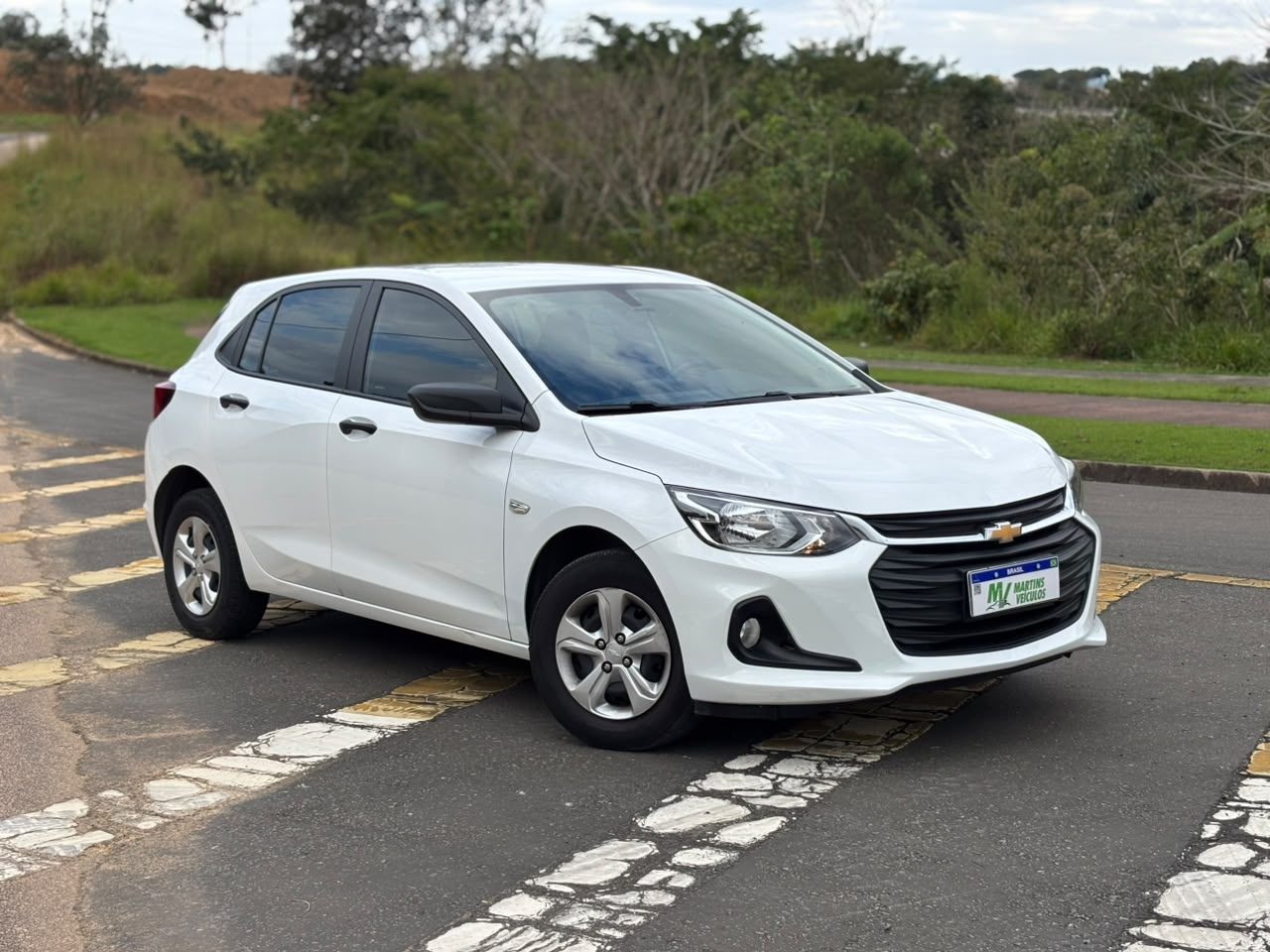 Gm Onix Hatch — foto 4