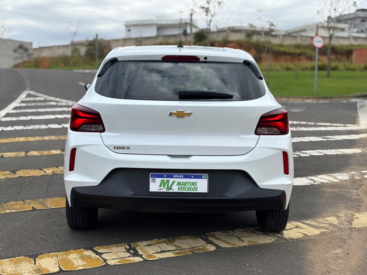 Gm Onix Hatch — foto 10