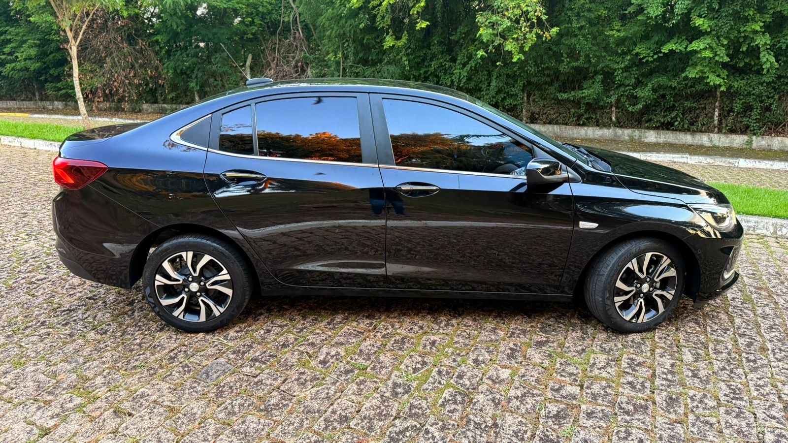 Gm Onix Sedan Plus Premier - Autom — foto 6