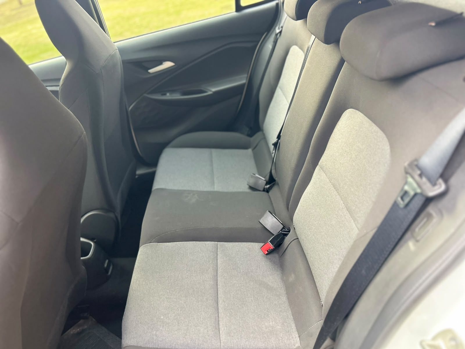 Gm Onix Hatch — foto 10