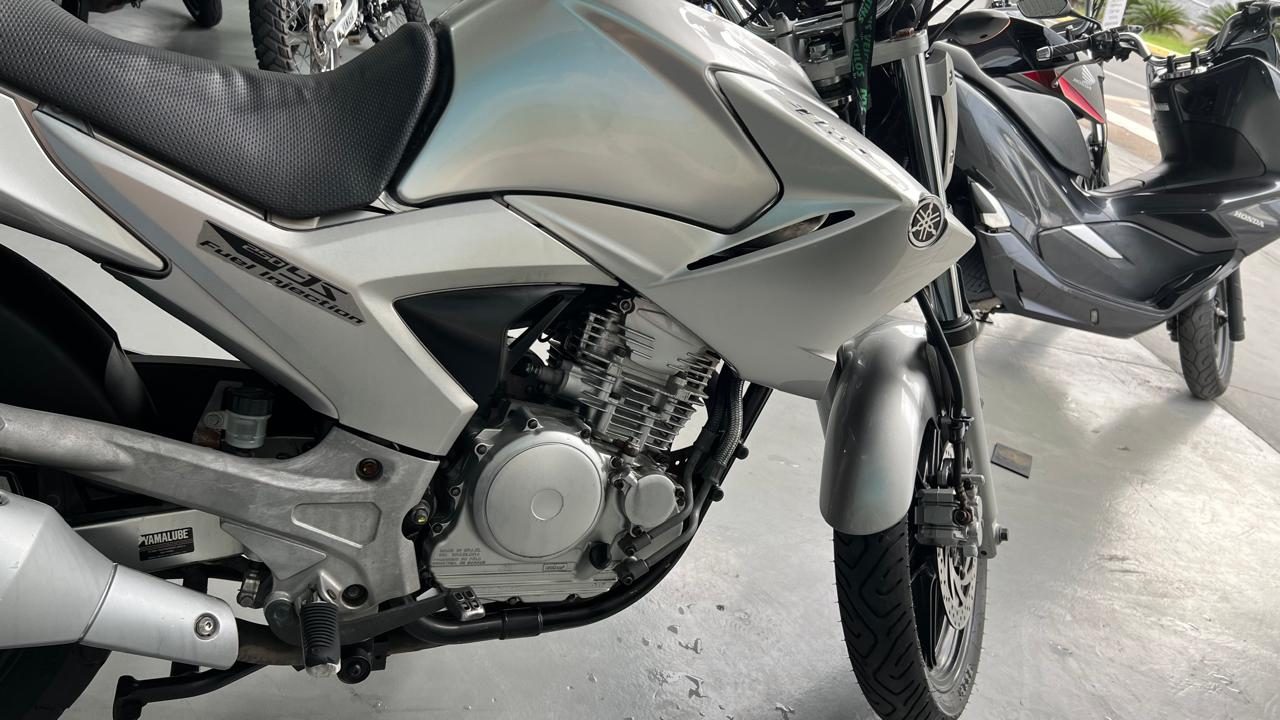 Yamaha Fazer Ys 250 — foto 7