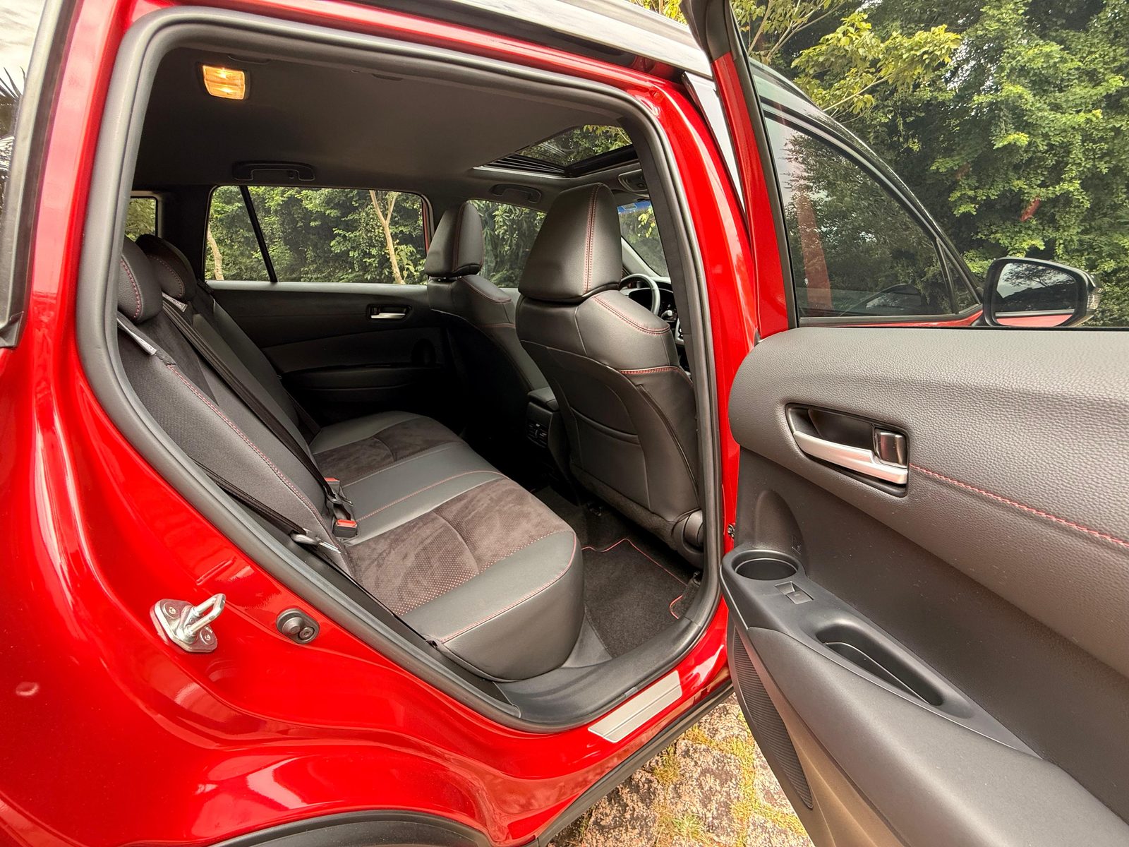 Toyota Corolla Cross Grs - Autom — foto 5