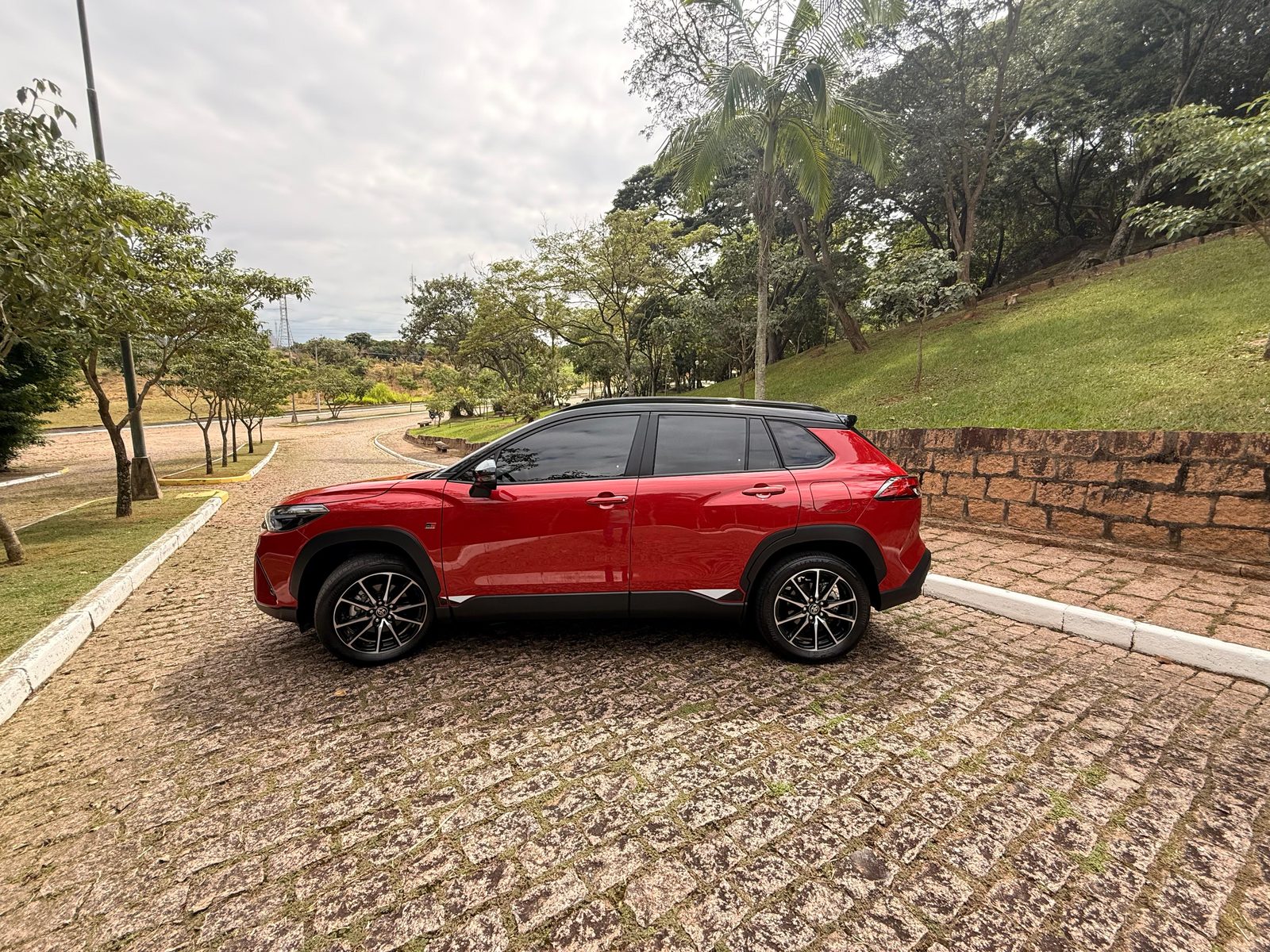 Toyota Corolla Cross Grs - Autom — foto 8