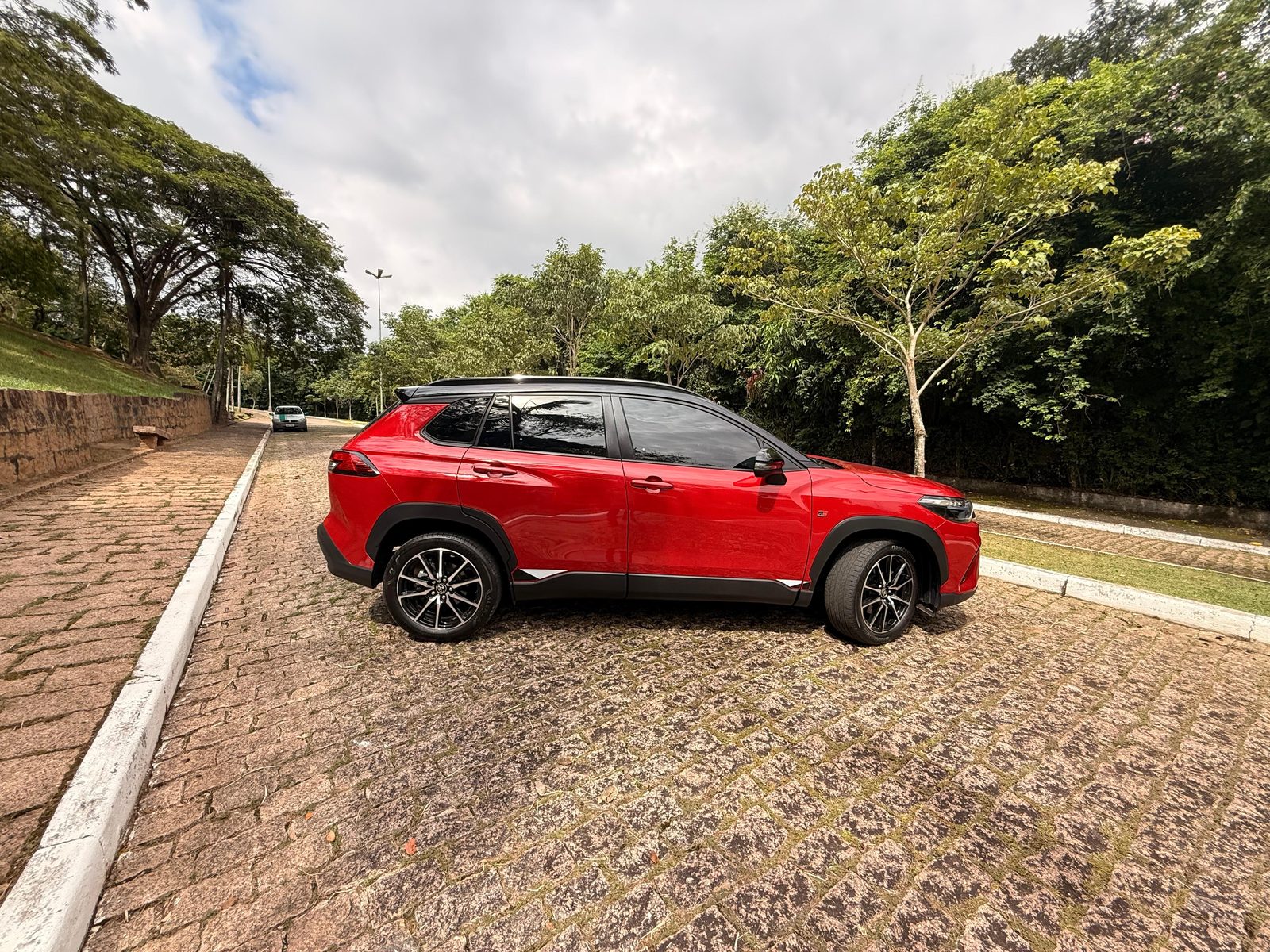 Toyota Corolla Cross Grs - Autom — foto 9