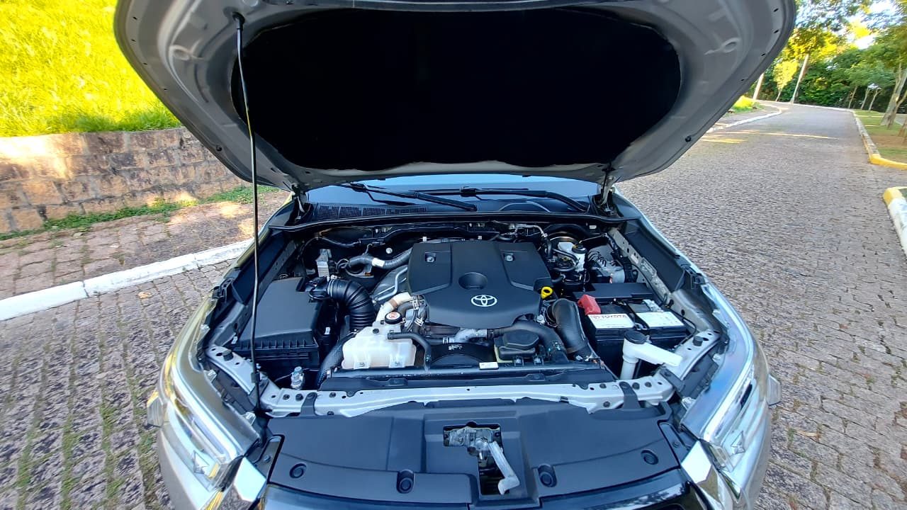 Toyota Hilux Cd Srx 4X4 Tdi - Autom — foto 5