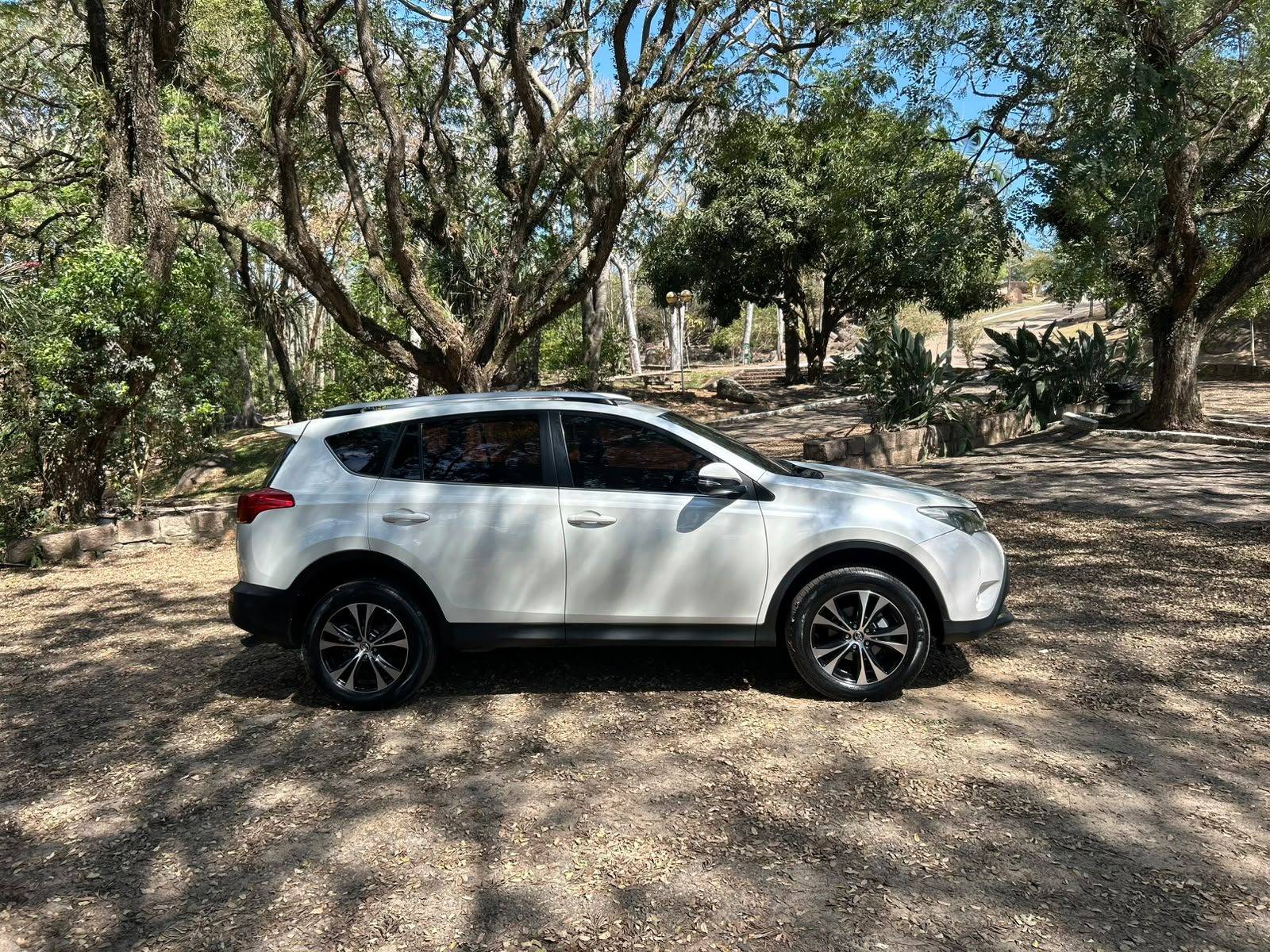 Toyota Rav4 4X4 - Autom (Consig) — foto 4