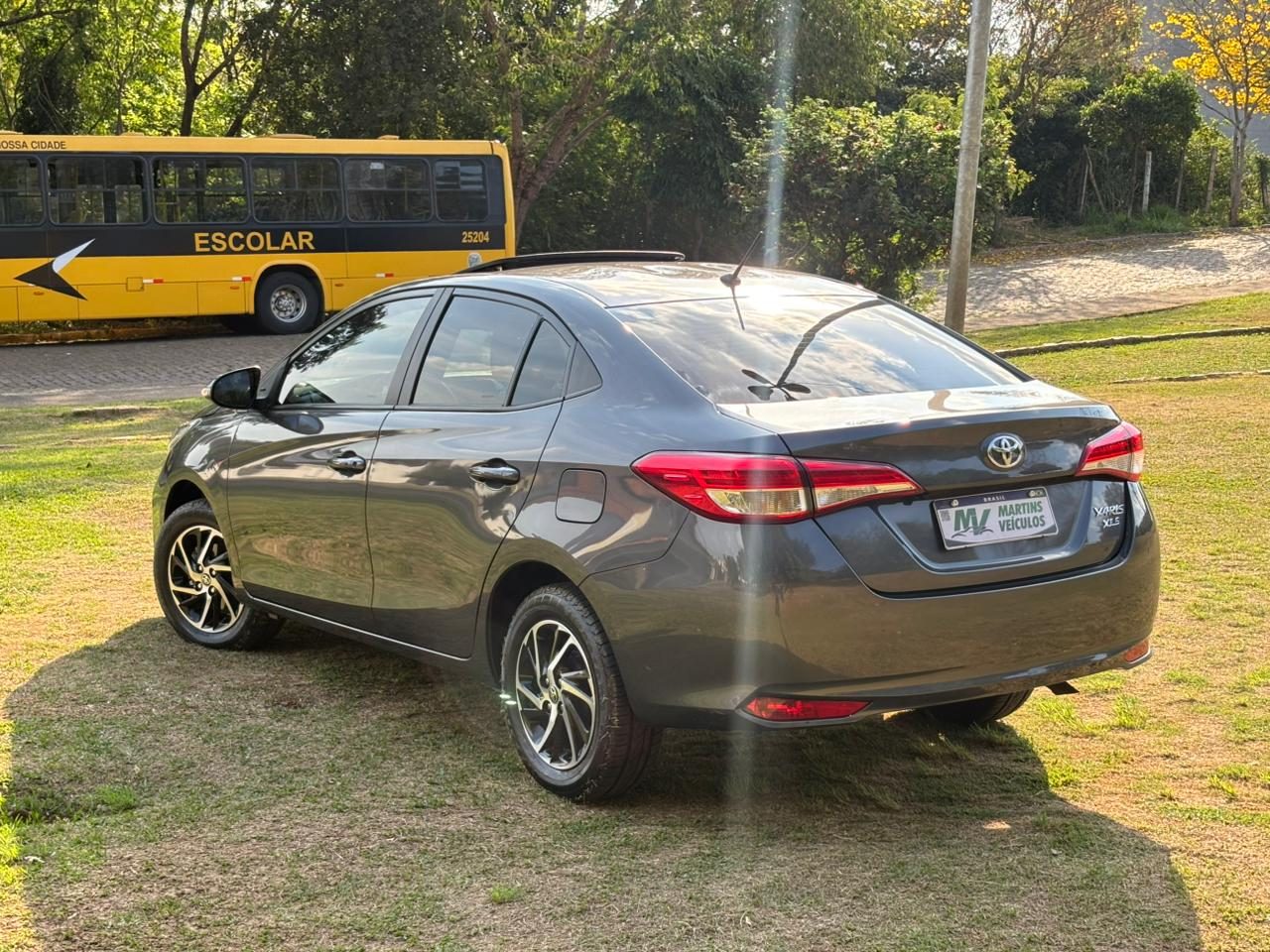 Toyota Yaris Sedan Xls - Autom — foto 9