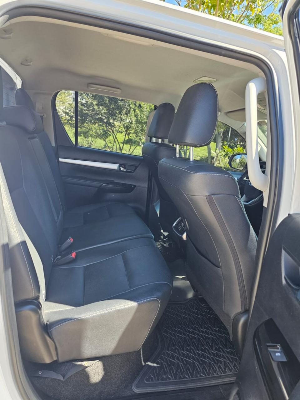 Toyota Hilux Cd Srx 4X4 Tdi Plus - Autom — foto 6