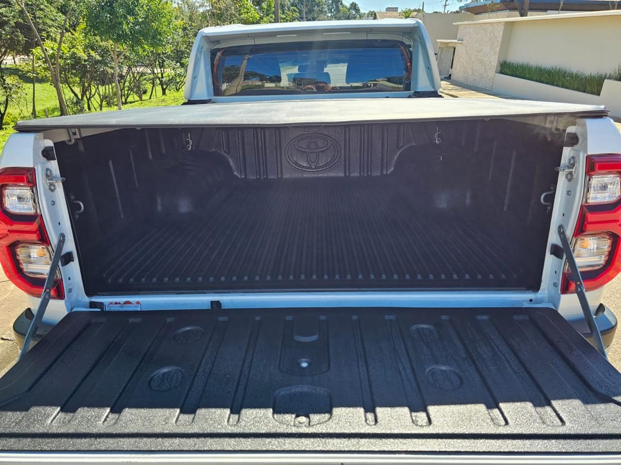 Toyota Hilux Cd Srx 4X4 Tdi Plus - Autom — foto 8