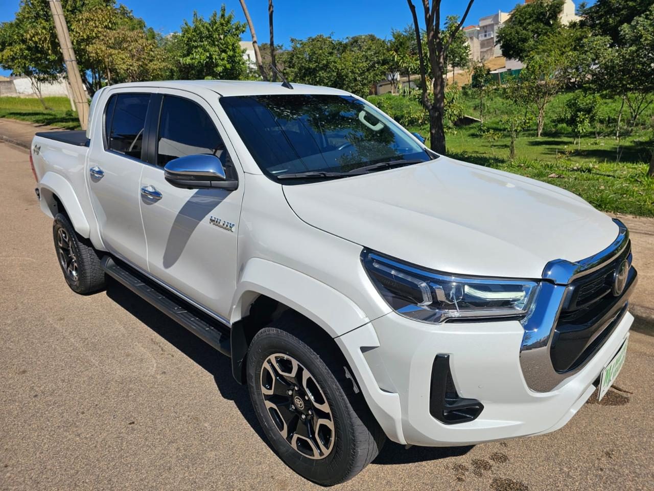 Toyota Hilux Cd Srx 4X4 Tdi Plus - Autom — foto 1