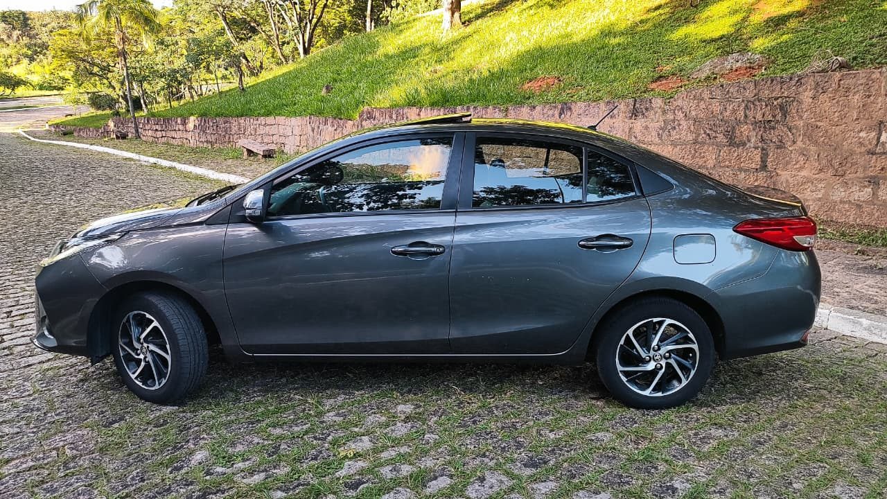 Toyota Yaris Sedan Xls - Autom — foto 6
