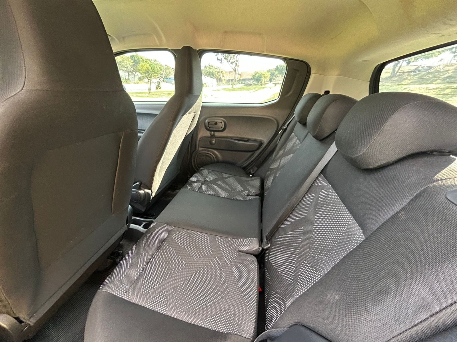 Fiat Mobi Like — foto 10