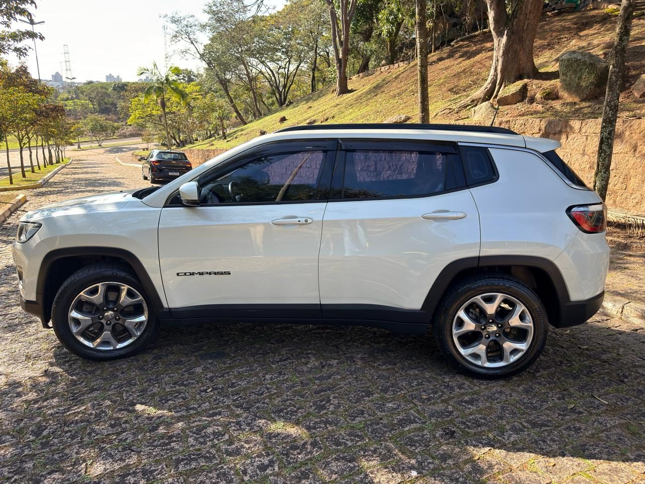 Jeep Compass Longitude 4X2 - Autom — foto 4
