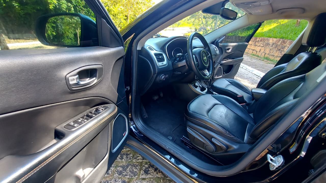Jeep Compass Longitude 4X4 - Autom — foto 10