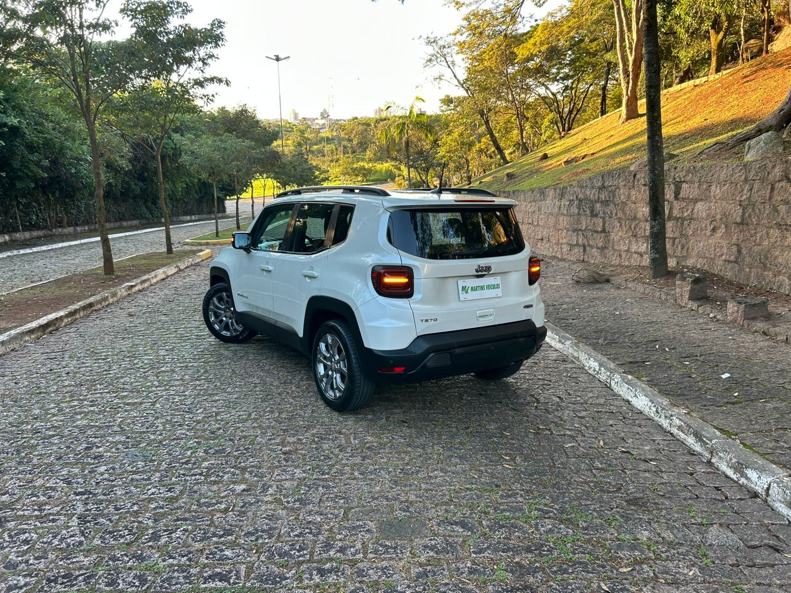 Jeep Renegade Longitude T270 4X2 - At — foto 7