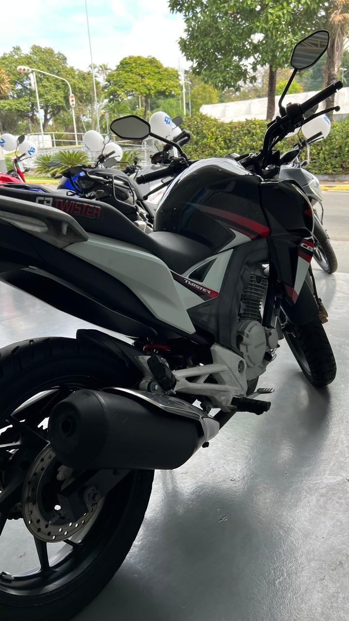 Honda Cb 250F Twister — foto 10