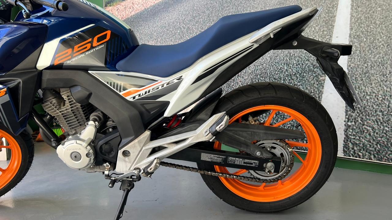 Honda Cb 250F Twister — foto 2